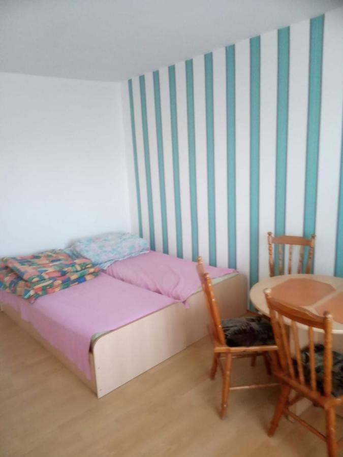 Pokoje Goscinne Tomasz Międzywodzie Exterior foto